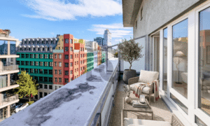 Terrasse (KI-Visualisierung – Abweichungen möglich)